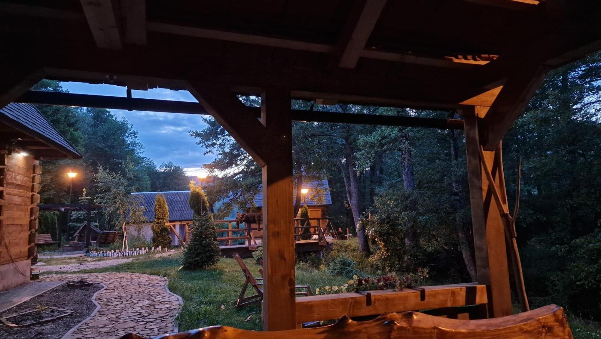 Vodenica Vrelo Chalets Vrelo Koreničko 客房 照片